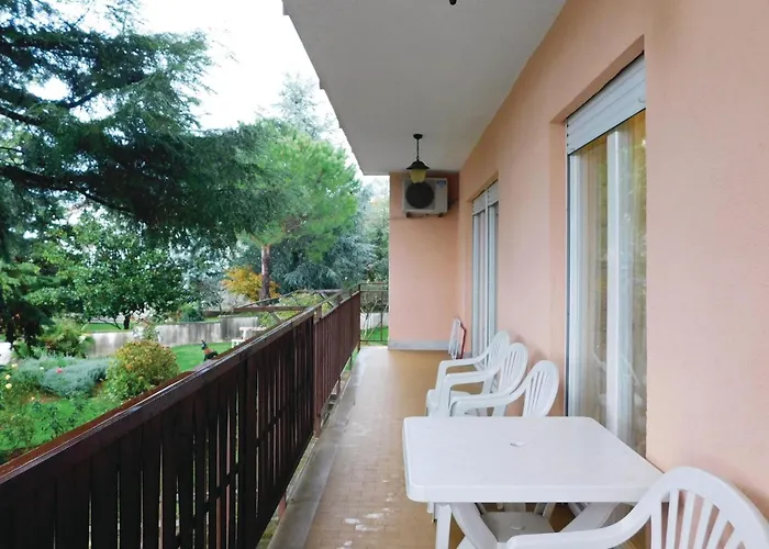 2 Bedroom In *