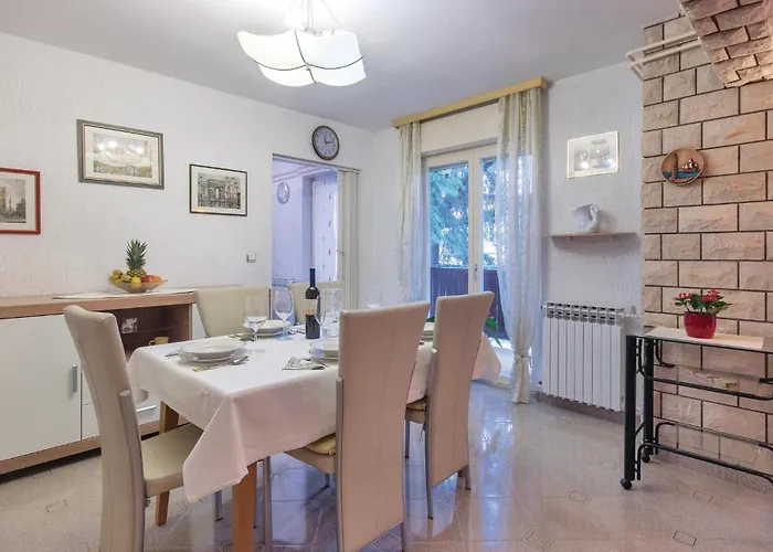2 Bedroom In * Pula