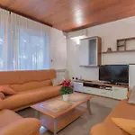 Διαμέρισμα 2 Bedroom In Πούλα
